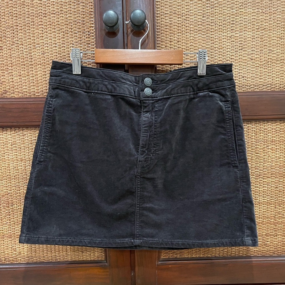 American Eagle Gray Velvet Skirt